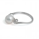 Ring in gold 750 with Akoya sea pearls and diamonds