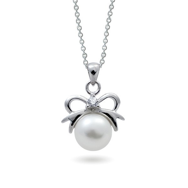 Sterling Silver Pendant with Natural Pearls