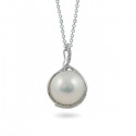 14ct white gold pendant with Mabé pearls and diamonds