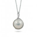 14ct white gold pendant with Mabé pearls and diamonds