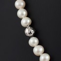 Ожерелье из натурального жемчуга, 45 см, 7,5 - 8,0 мм, замок серебро шар с фианитами 925