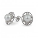 Earrings from 14 karat gold with freshwater pearls and diamonds