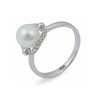 585 white gold ring with Akoya sea pearls and diamonds