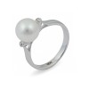 585 white gold ring with Akoya sea pearls and diamonds