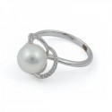 Ring from 14 karat white gold with sea pearls