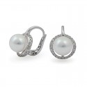 Earrings from 14 karat gold with Akoya sea pearls and diamonds