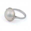 Ring in White Gold 750 with Mabe Sea Pearls and Diamonds