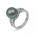 Ring from 14 karat white gold with Tahiti sea pearls