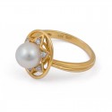 585 yellow gold ring with Akoya sea pearls and diamonds