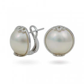 Earrings from 14 karat white gold with Mabe sea pearls