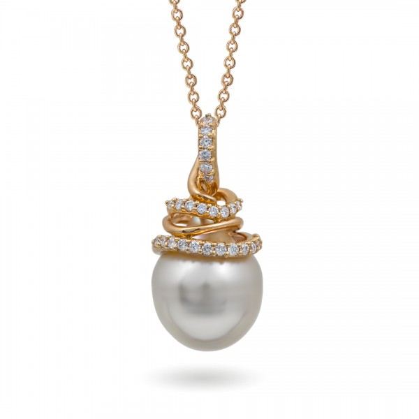 Pendant made of gold 750 and diamonds with sea pearls South Seas