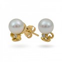 18-karat gold earrings with Akoya sea pearls and diamonds