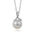 18-karat white gold pendant with sea pearls and diamonds
