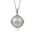 18-karat white gold pendant with Mabe pearls and diamonds