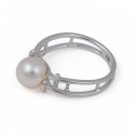 Ring in gold 750 with Akoya sea pearls and diamonds