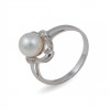 585 white gold ring with Akoya sea pearls and diamonds