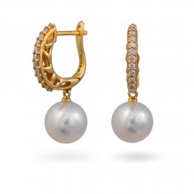 18-carat white gold earrings with Akoya sea pearls and diamonds