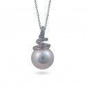 White gold pendant 750 with sea pearls and diamonds