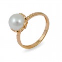 Ring from 14 karat gold with natural pearls