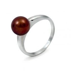 Ring from 14 karat gold with natural pearls